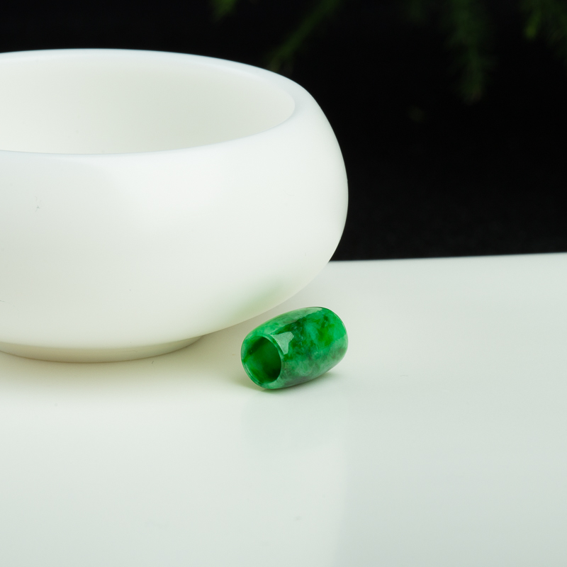 天然缅甸糯种深绿翡翠吊坠-红掌柜