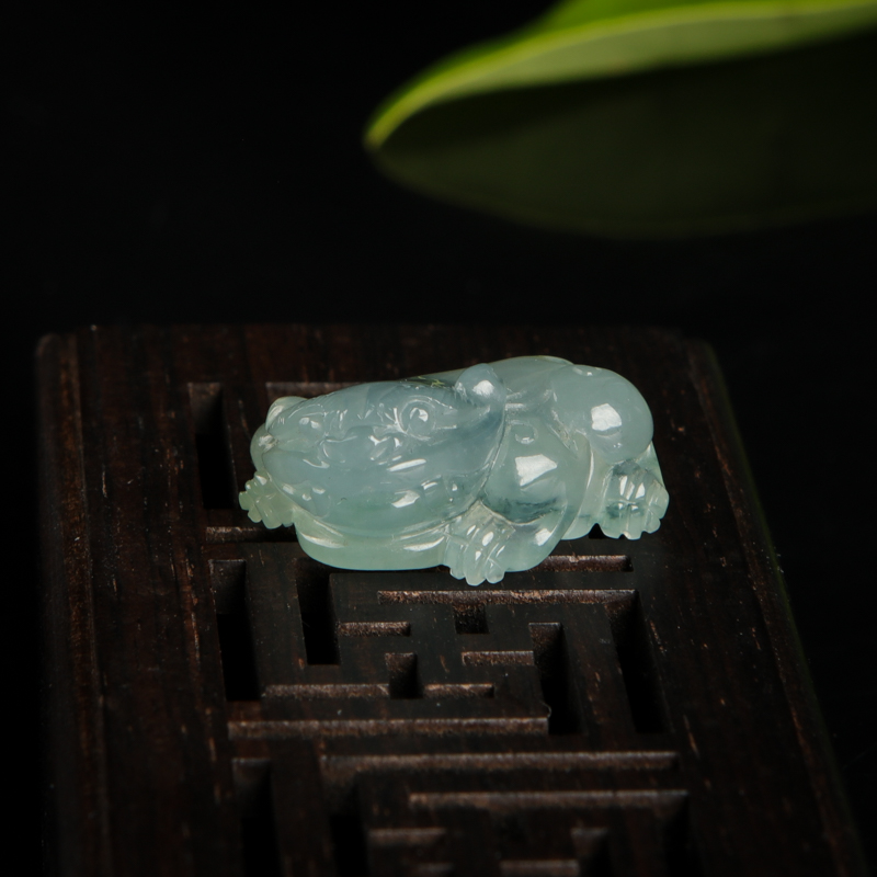 糯冰种飘花翡翠貔貅吊坠-红掌柜