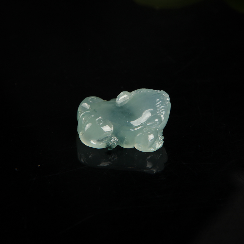 糯冰种飘花翡翠吊坠-红掌柜