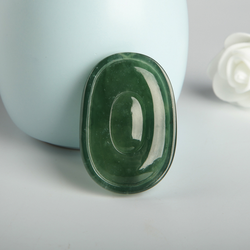 糯种深绿翡翠吊坠-红掌柜