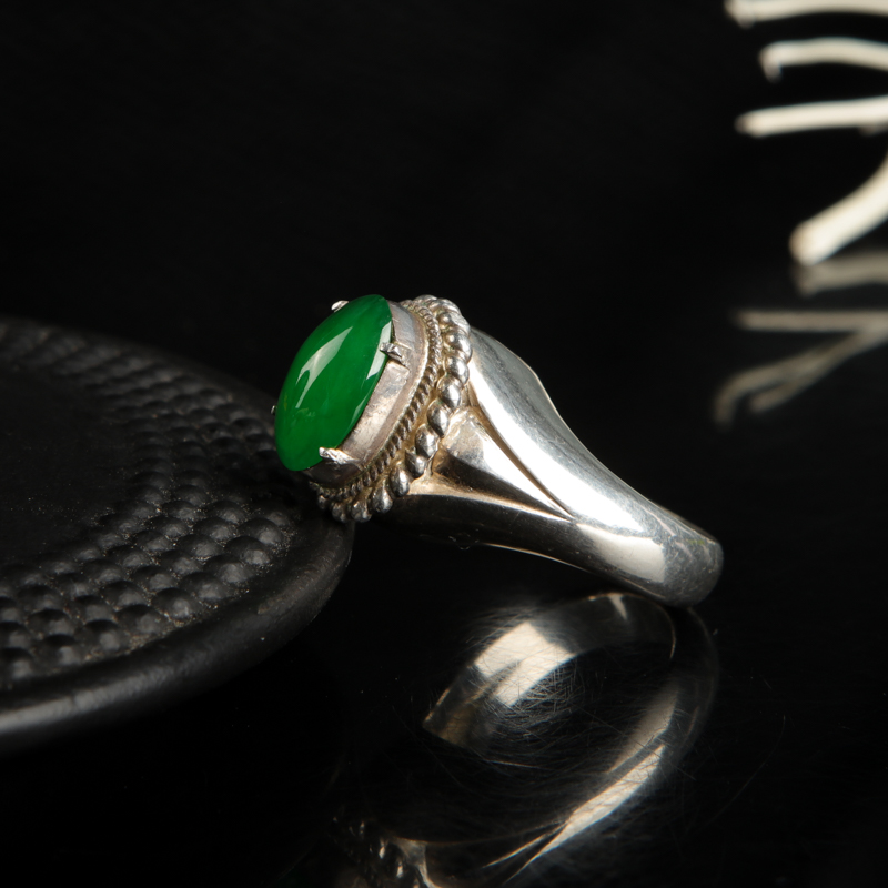 糯冰种翡翠戒面-红掌柜