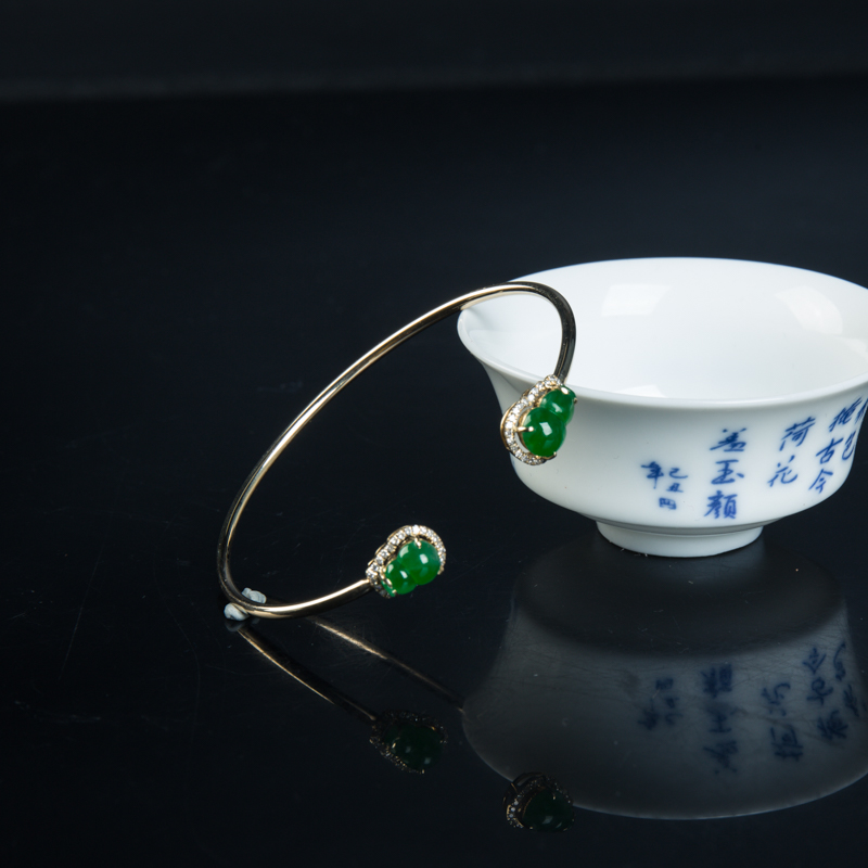 翠绿翡翠福禄手镯-红掌柜