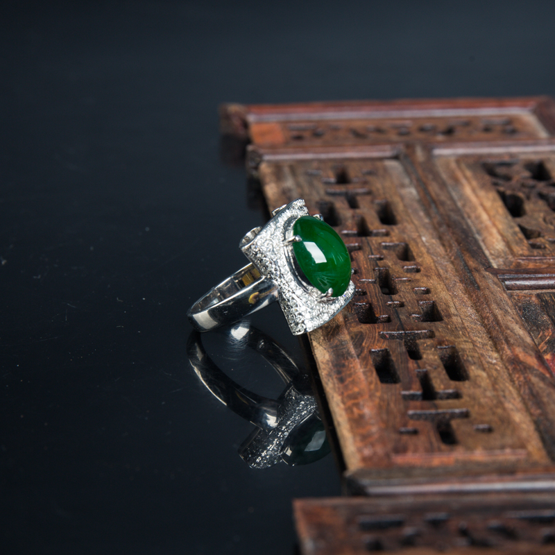 18k翠绿翡翠戒指-红掌柜