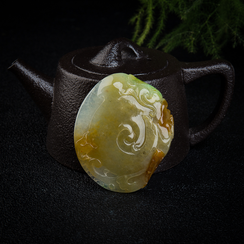 糯冰种俏色黄翡吊坠-红掌柜