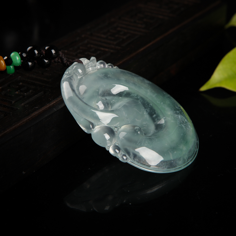 天然冰种飘花翡翠如意吊坠-红掌柜