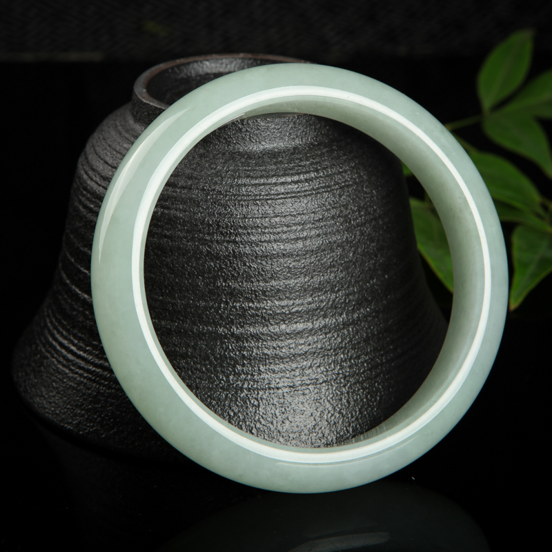 64.5mm糯种浅绿翡翠手镯-红掌柜