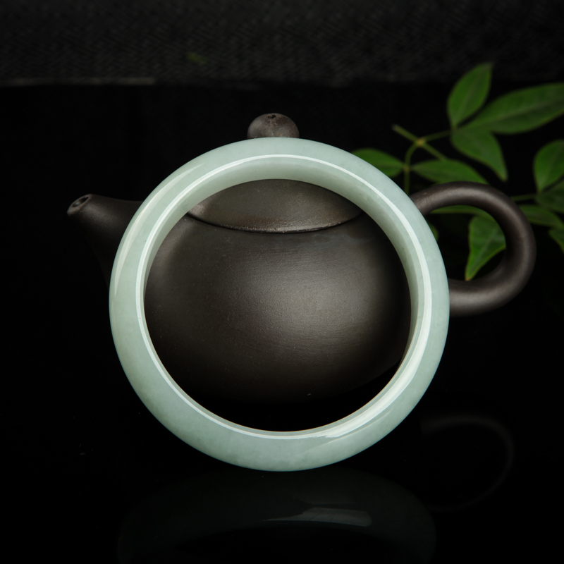 糯种浅绿翡翠手镯-红掌柜