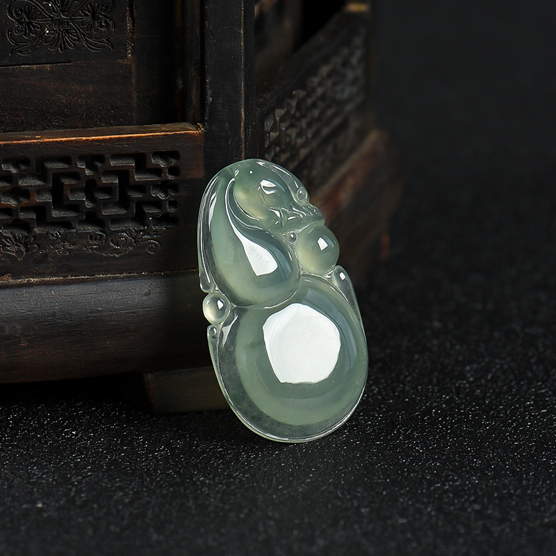 灰绿翡翠福禄吊坠-红掌柜