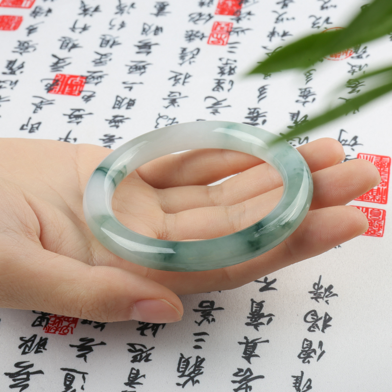 天然翡翠圆镯-红掌柜