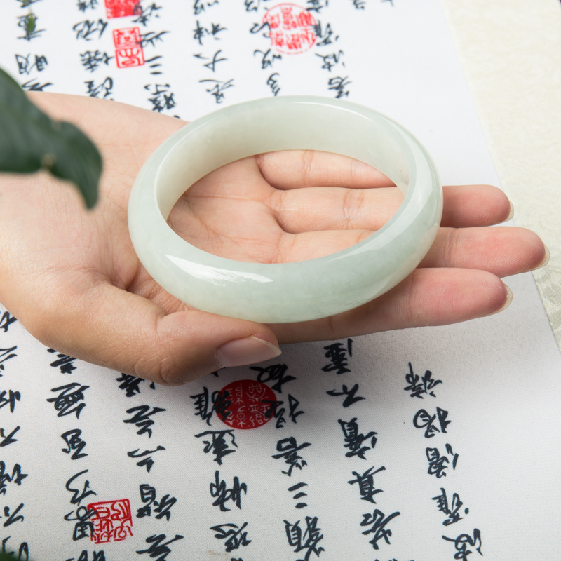 63mm天然糯种翡翠手镯-红掌柜