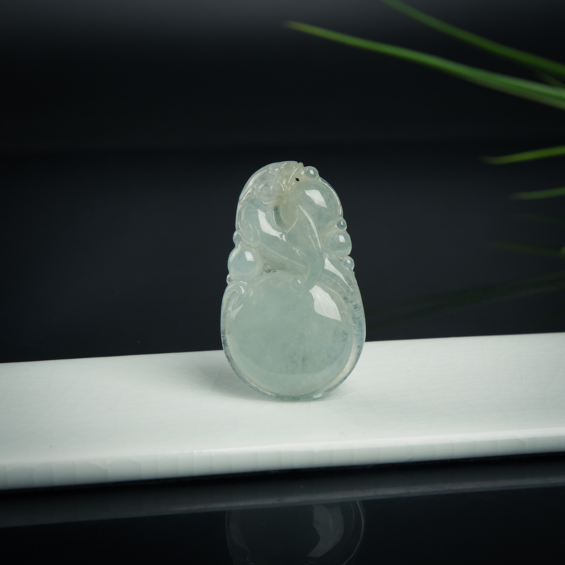 糯冰种天然翡翠吊坠-红掌柜