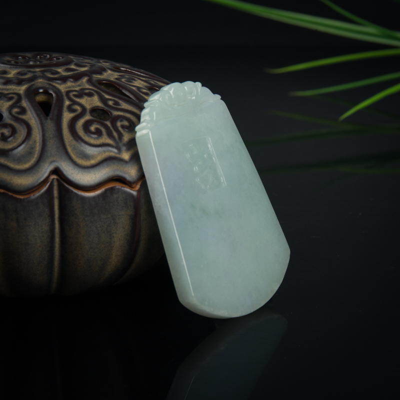 缅甸天然糯种翡翠如意吊坠-红掌柜