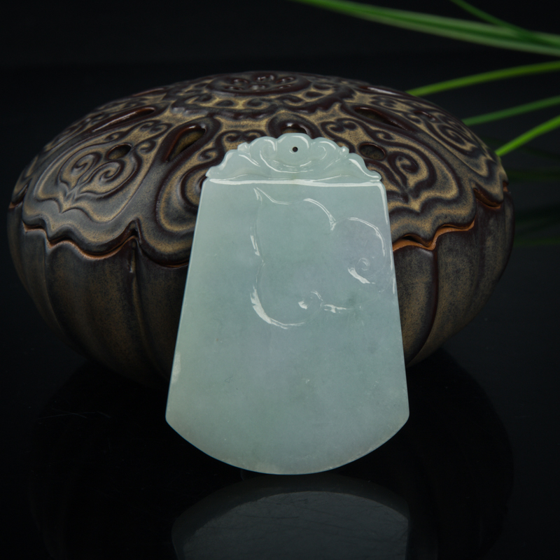 天然糯种翡翠吊坠-红掌柜