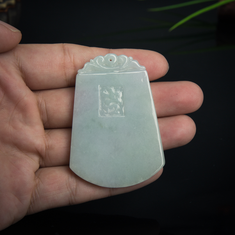 天然糯种翡翠如意吊坠-红掌柜