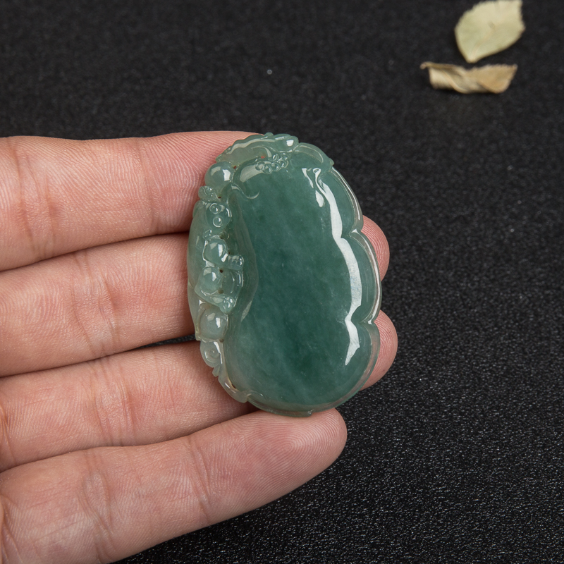 天然糯种灰绿翡翠福寿吊坠-红掌柜