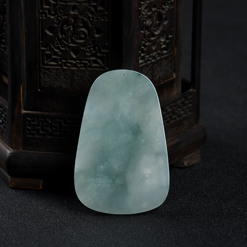 翡翠观音吊坠-红掌柜