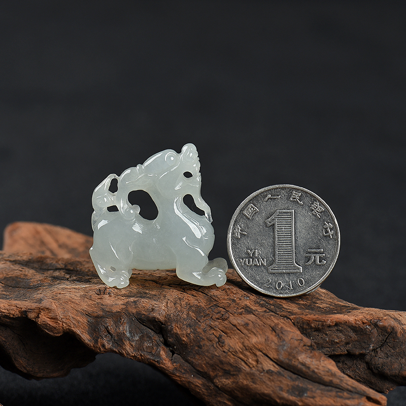 糯种翡翠麒麟挂坠-红掌柜