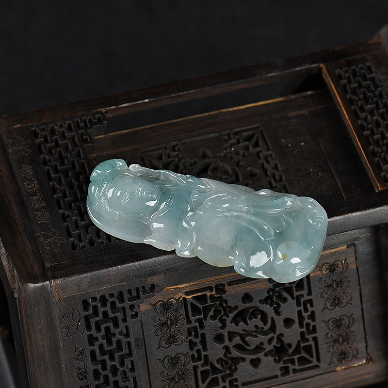 糯种飘花翡翠吊坠-红掌柜