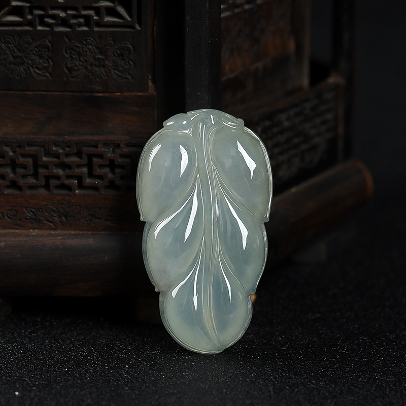 缅甸天然糯种灰绿翡翠金枝玉叶吊坠-红掌柜