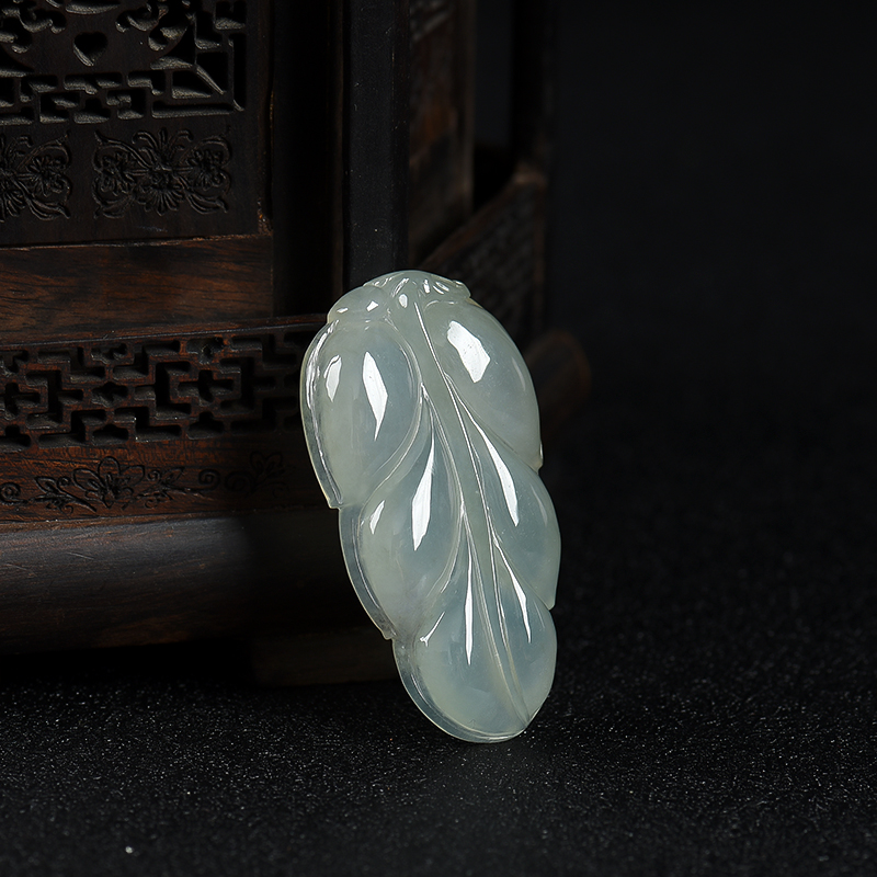天然糯种灰绿翡翠金枝玉叶吊坠-红掌柜