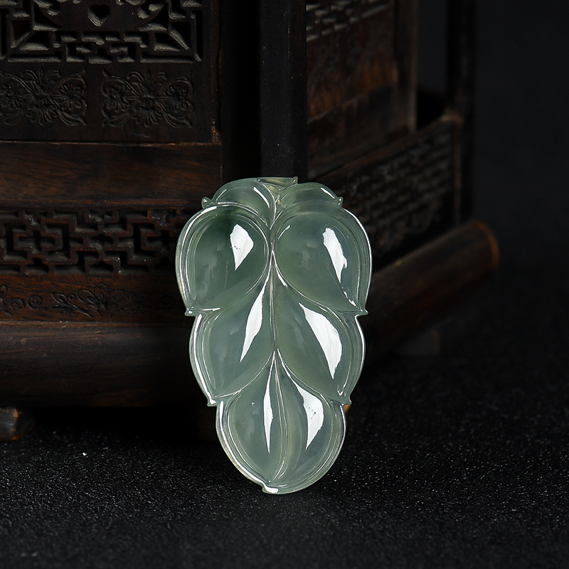 缅甸天然深绿翡翠金枝玉叶吊坠-红掌柜