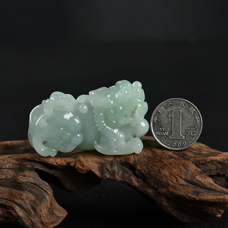 糯种浅绿翡翠貔貅吊坠-红掌柜