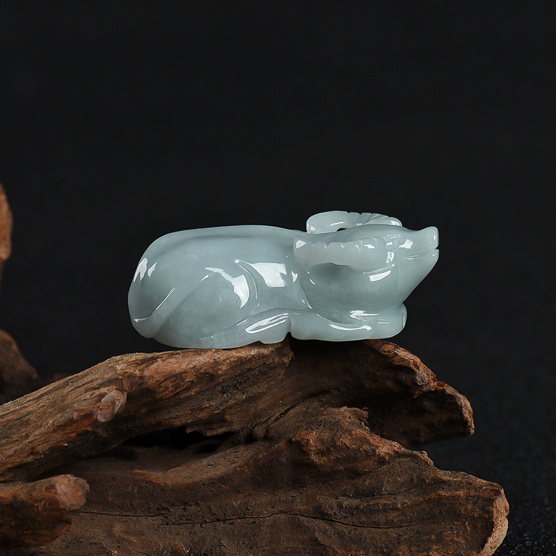 缅甸天然糯种灰绿翡翠丑牛吊坠-红掌柜