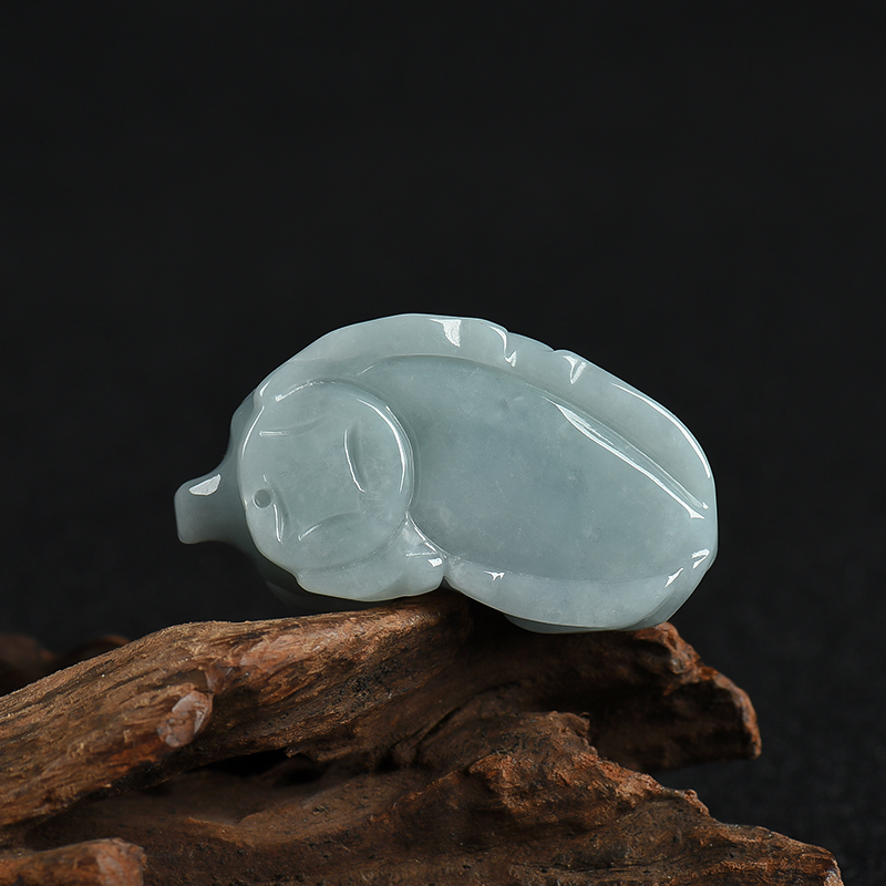 缅甸天然灰绿翡翠丑牛吊坠-红掌柜