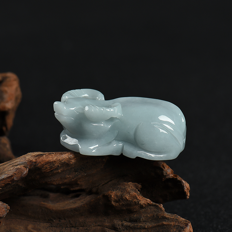 缅甸糯种灰绿翡翠丑牛吊坠-红掌柜