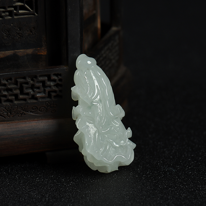 天然糯种浅绿翡翠百财吊坠-红掌柜