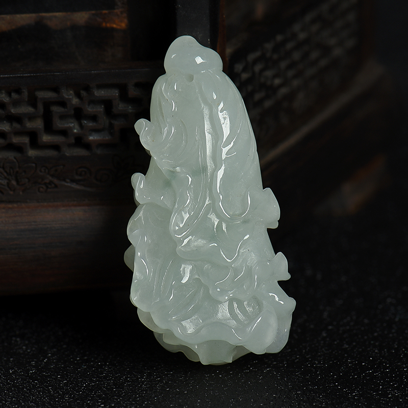 缅甸天然糯种浅绿翡翠吊坠-红掌柜