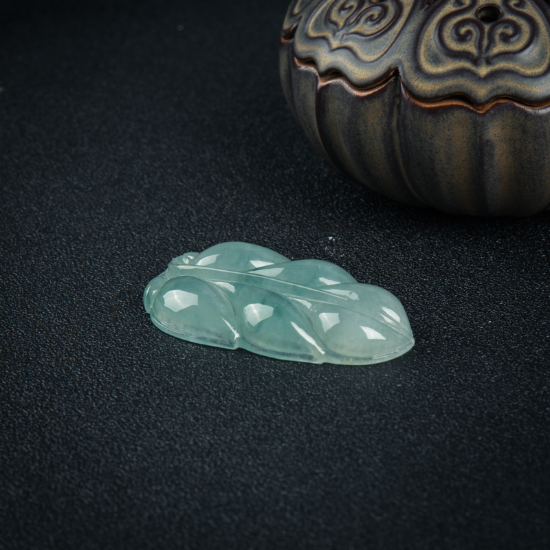 糯冰种天然飘花翡翠金枝玉叶吊坠-红掌柜