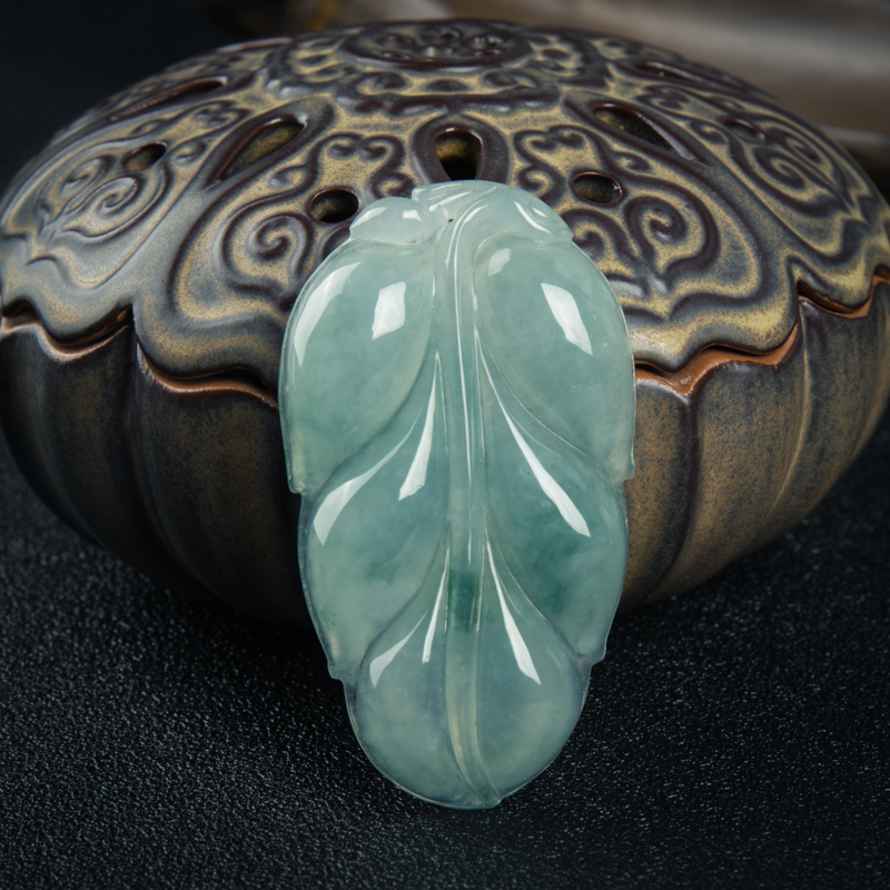 糯冰种天然飘花翡翠金枝玉叶吊坠-红掌柜