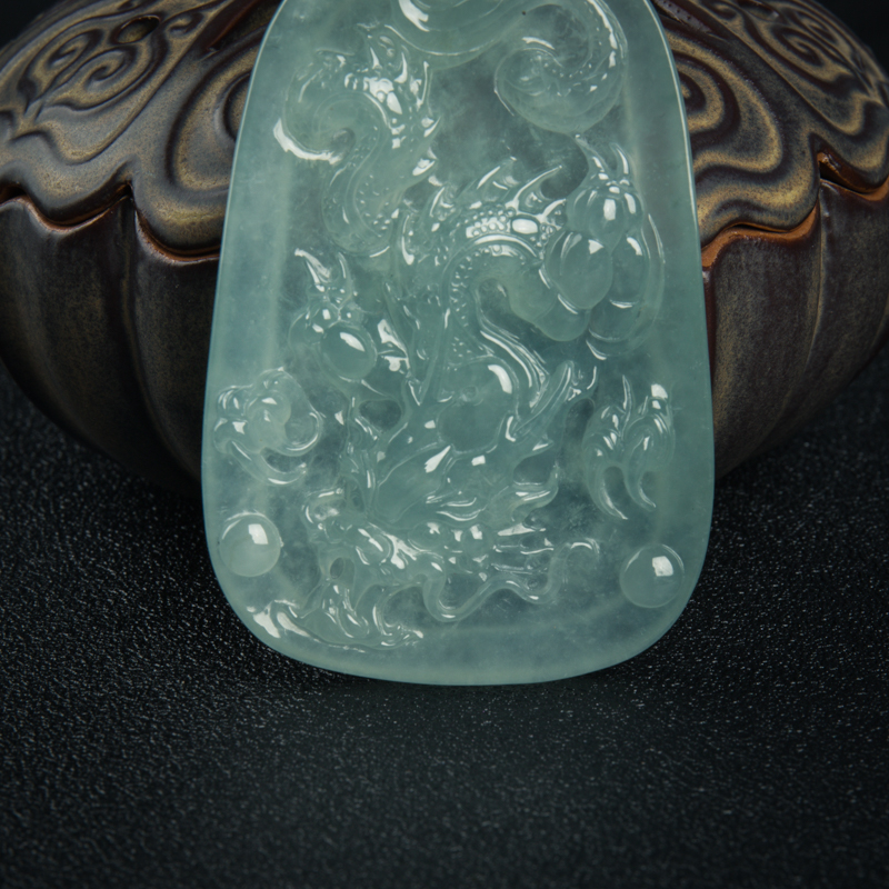 天然糯冰种淡晴水翡翠辰龙吊坠-红掌柜