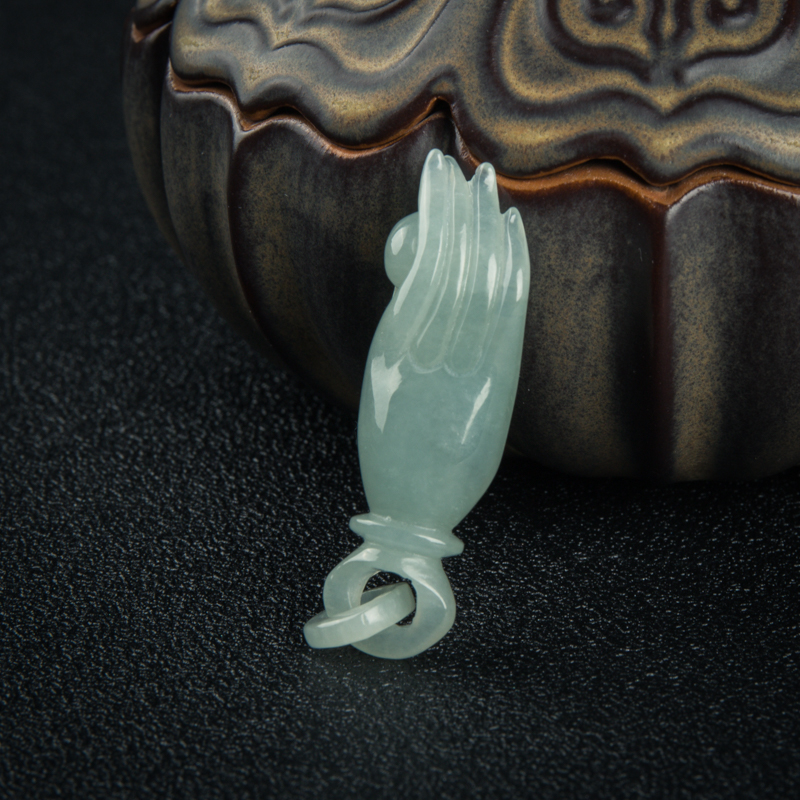 天然糯种淡晴水翡翠妙手吊坠-红掌柜