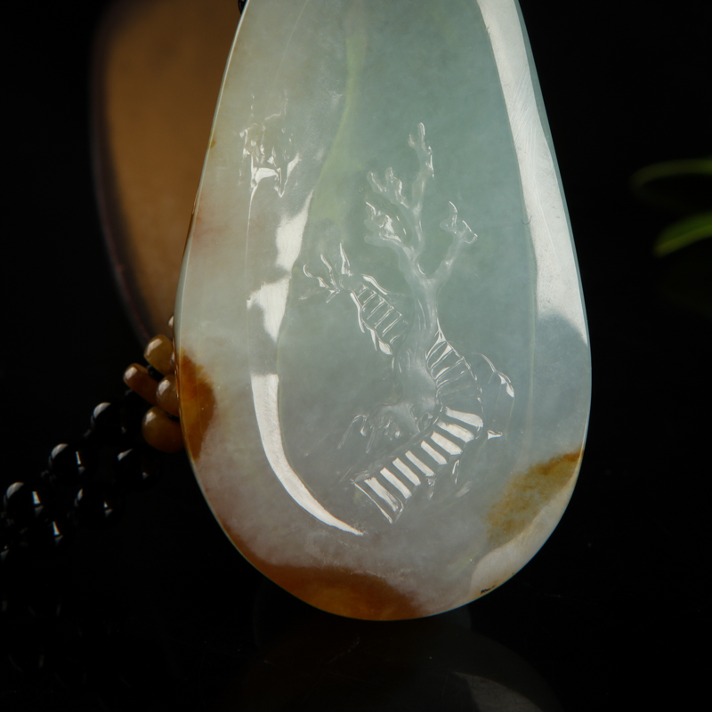 缅甸天然糯种俏色翡翠吊坠-红掌柜