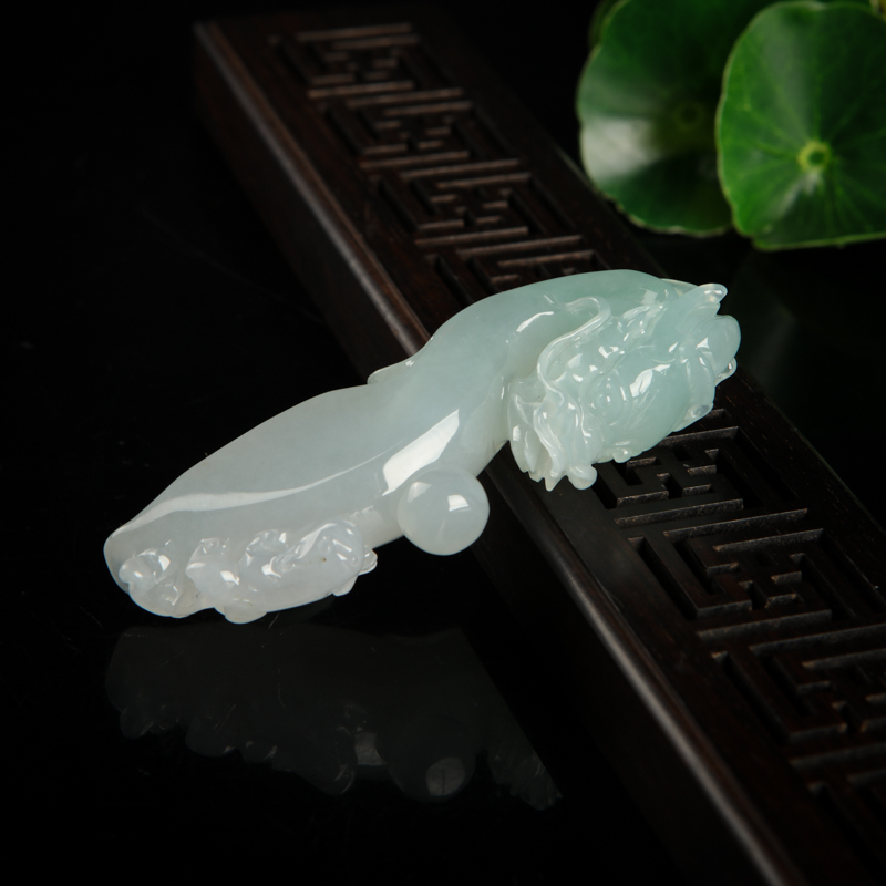 缅甸糯种灰绿翡翠辰龙吊坠-红掌柜