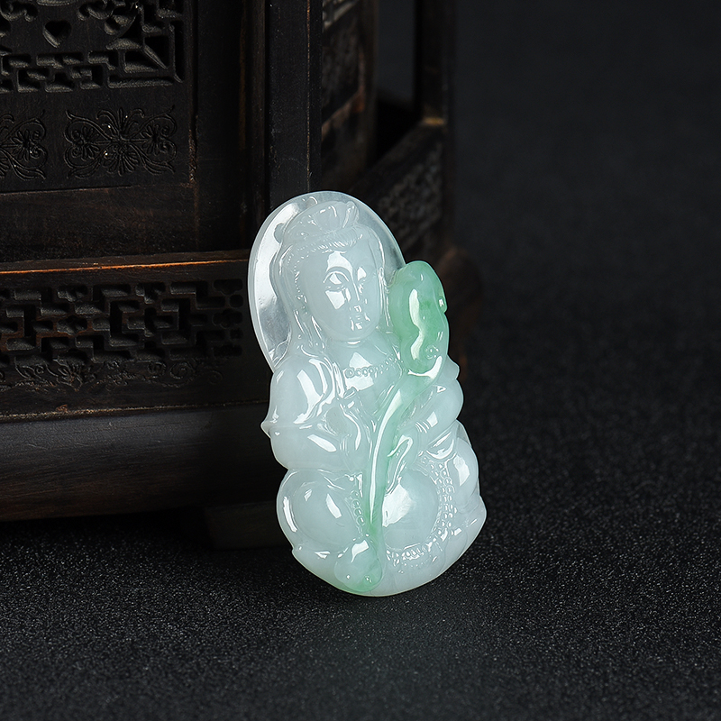 飘翠翡翠观音吊坠-红掌柜