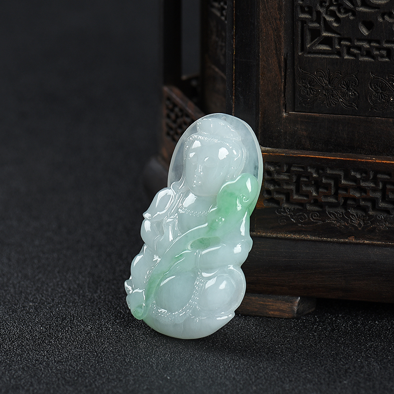 糯种翡翠观音吊坠-红掌柜