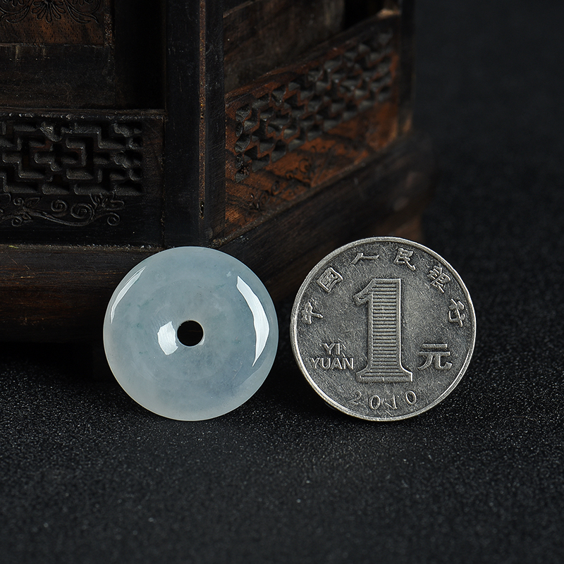 糯冰种飘花翡翠吊坠-红掌柜