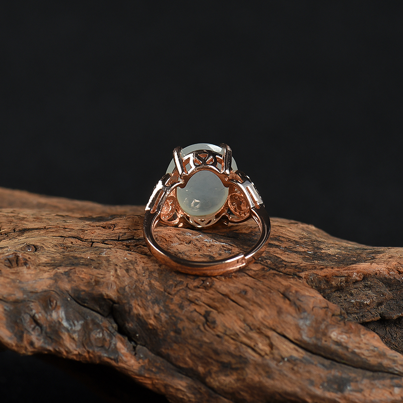 银镶天然白色翡翠戒指-红掌柜