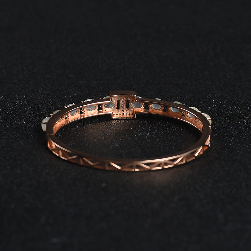 糯冰种翡翠手镯-红掌柜