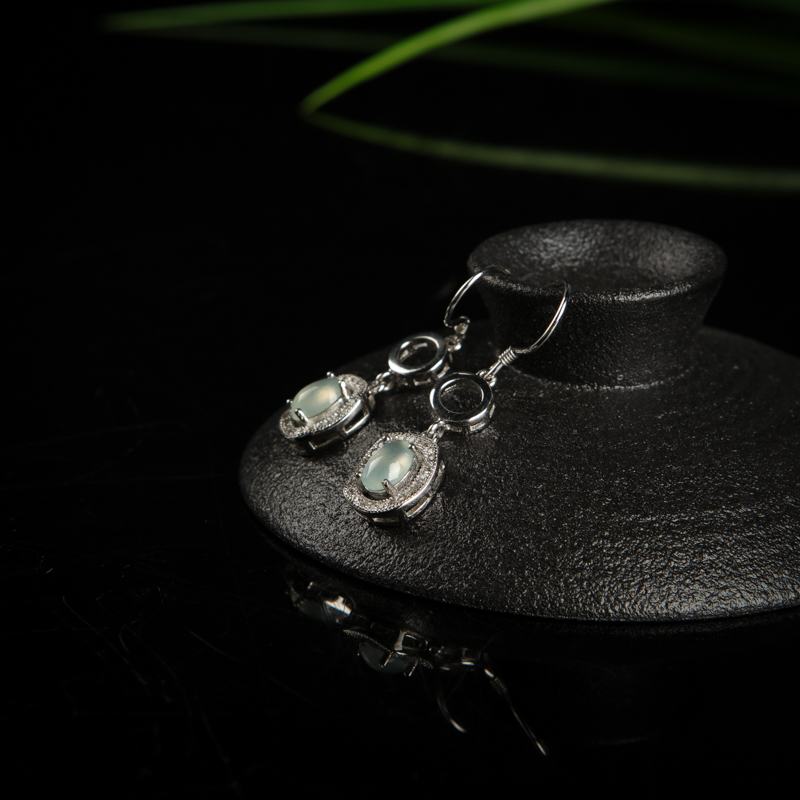 银镶缅甸糯冰种翡翠耳坠-红掌柜