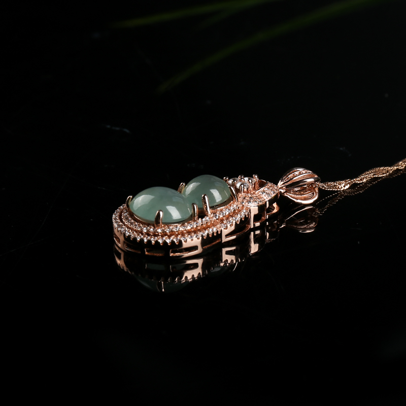 缅甸天然翡翠吊坠-红掌柜