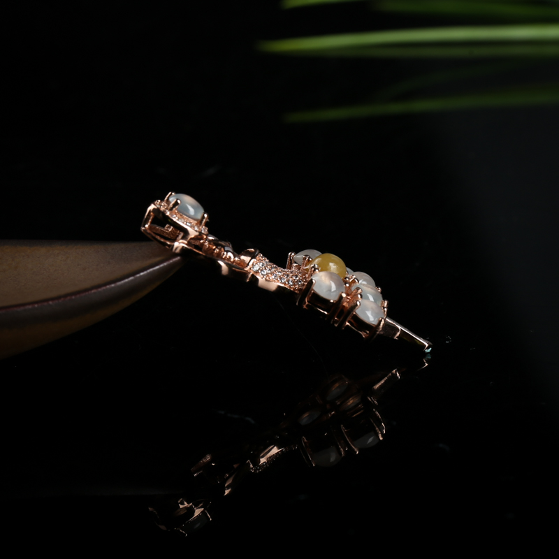 天然翡翠吊坠-红掌柜