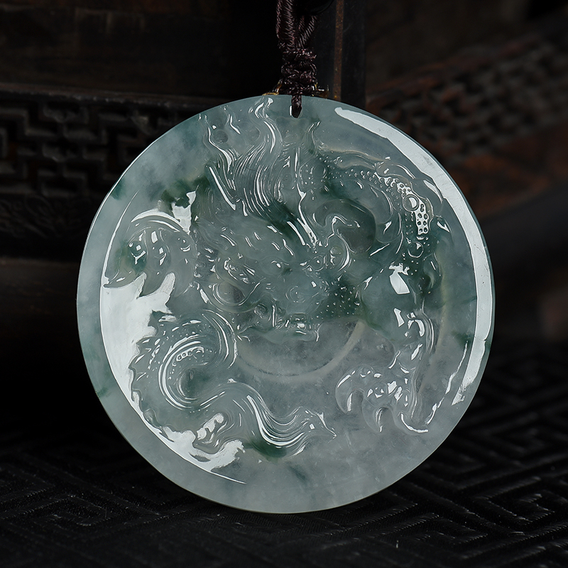 糯冰种飘花翡翠龙牌-红掌柜