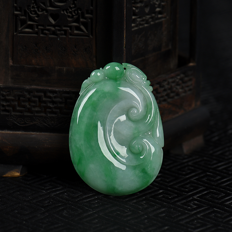 豆种飘翠翡翠如意吊坠-红掌柜