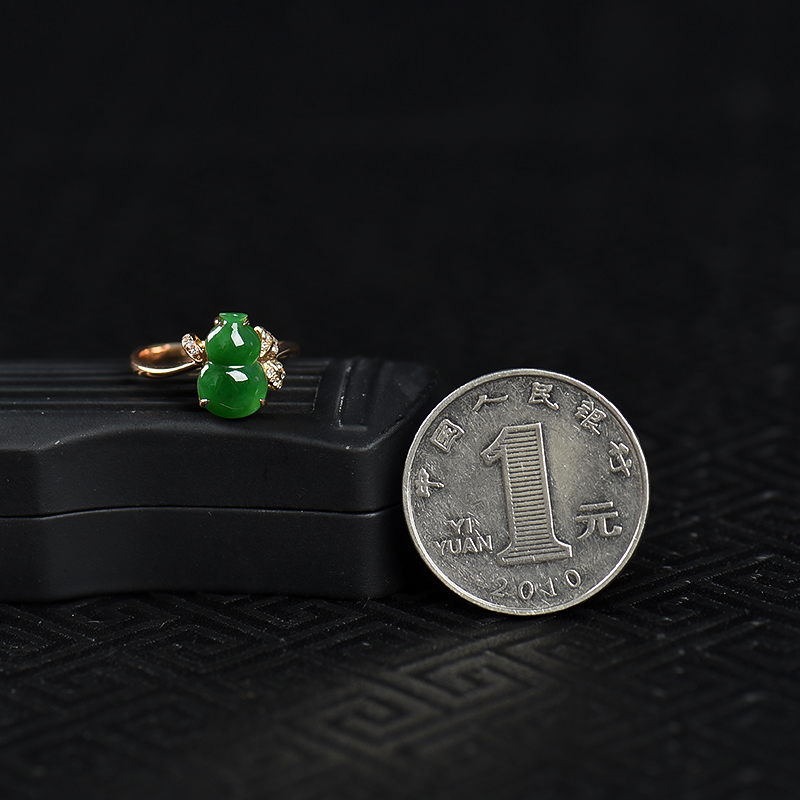 翡翠葫芦戒指-红掌柜