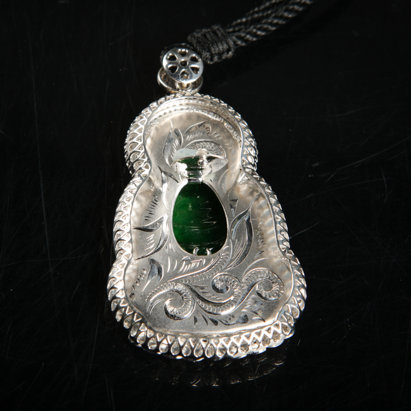 18k糯冰种翠绿翡翠吊坠-红掌柜