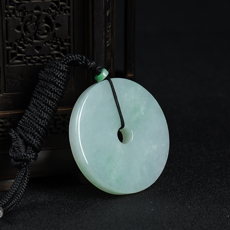 天然糯种浅绿翡翠平安扣吊坠-红掌柜
